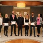 baskan-erdemden-yoga-egitmenlerine-tesekkur.jpg