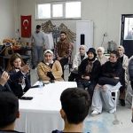 baskan-taban-universite-ogrencileriyle-bulustu.jpg