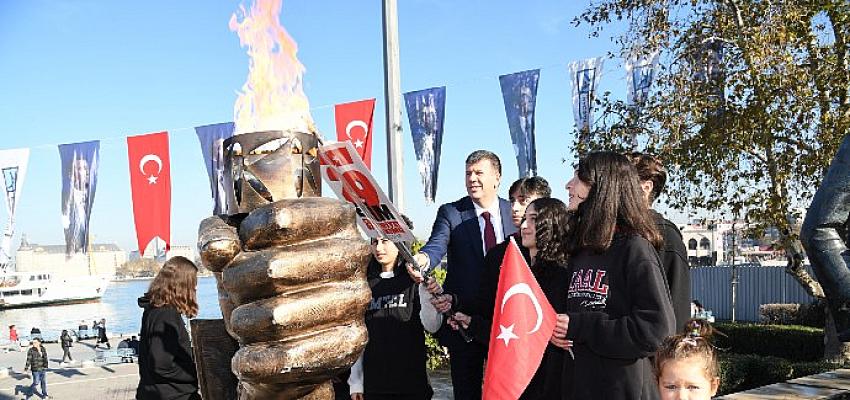 cumhuriyet-mesalesi-29-ekime-kadar-yanmaya-devam-edecek.jpg