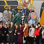 kadina-yonelik-siddete-dikkat-cekmek-icin-ucyol-metro-istasyonunda-farkindalik-alani-acildi.jpg