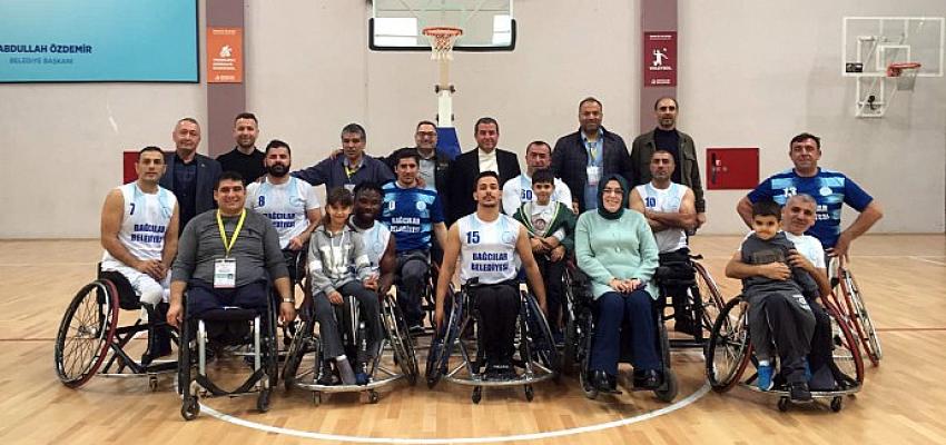 mavi-beyazlilar-gazisehir-gaziantepi-farkli-yendi.jpg