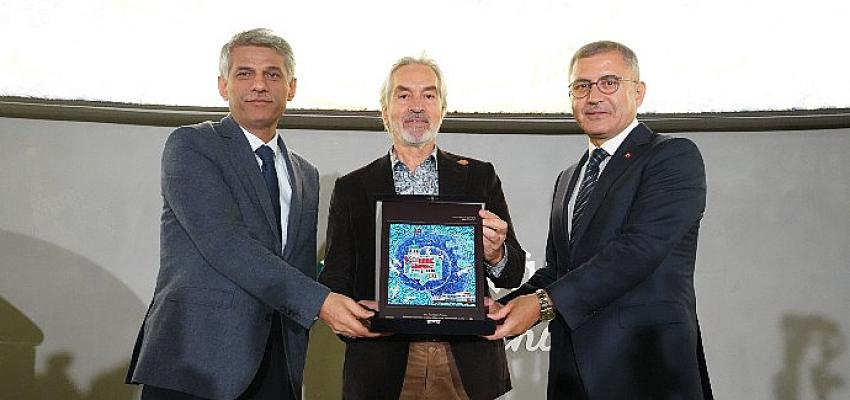 yazar-iskender-palanin-13-romani-13-resme-esin-kaynagi-oldu.jpg
