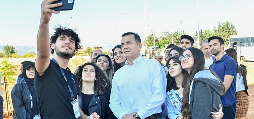 yenisehir-belediye-baskani-abdullah-ozyigit-yenisehirde-yesil-alan-sayisini-arttirdik.jpg