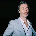 alternatif-pop-rockta-ozgun-tarzini-yaratan-baxter-dury-14-haziran-2023te-zorlu-psmde.jpg