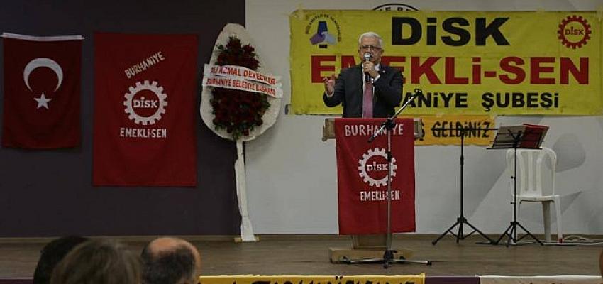 burhaniye-emekli-sen-dayanisma-gecesinde-bulustu.jpg