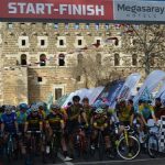 dunyanin-en-buyuk-bisiklet-yarisi-serisi-antalyada-basladi.jpg