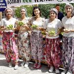 bozalan-incir-festivali-coskusu-menemeni-saracak.jpg
