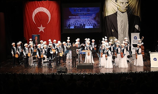 turk-dunyasinda-ezgiler-konseri-buyuledi.jpg