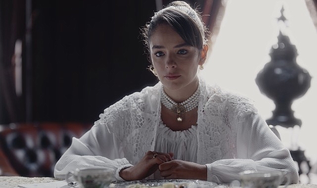 26-nisanda-vizyona-girecek-cadi-filminden-guclu-kadin-karakterlerin-yer-aldigi-carpici-yeni-teaser-paylasildi.jpg