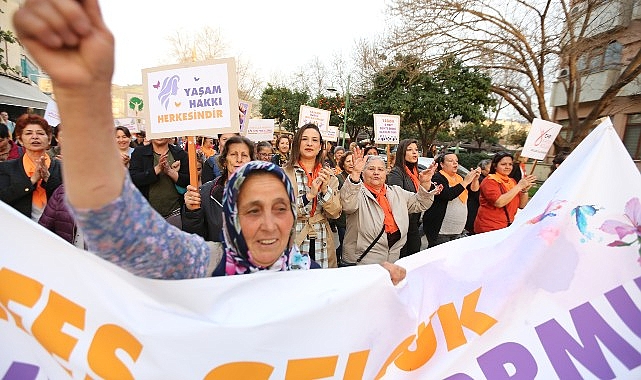 8-martta-dengin-ceyhan-ile-kadin-ezgileri-guclu-kadinlar-aydinlik-gelecek.jpg
