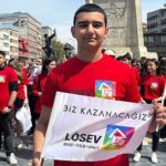 losevin-iyilesmis-gencleri-19-mayista-buyuk-onder-mustafa-kemal-ataturku-anmak-ve-saygilarini-iletmek-amaciyla-ulusta-ataturk-anitina-celenk-koydu.jpg