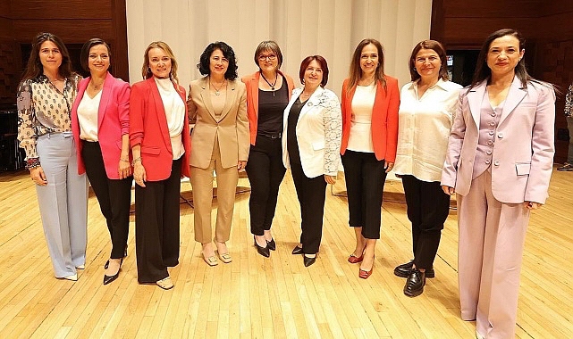 zmirin-8-kadin-belediye-baskani-medyascope-haber-muduru-goksel-goksunun-sorularini-yanitladi.jpg